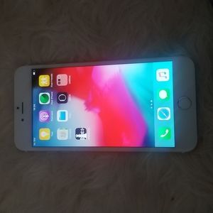 iPhone 6 Plus (Jailbroken)